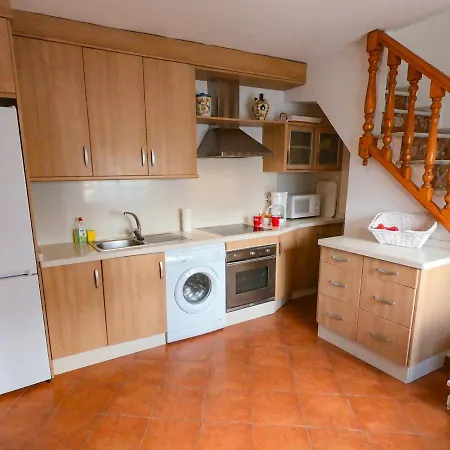 Апартаменты Baluarte Conil Town House With Roof Terrace And Sea View In Barrio De Pescadores *