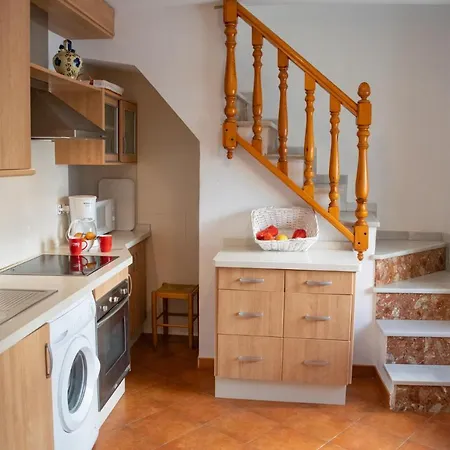Baluarte Conil Town House With Roof Terrace And Sea View In Barrio De Pescadores *